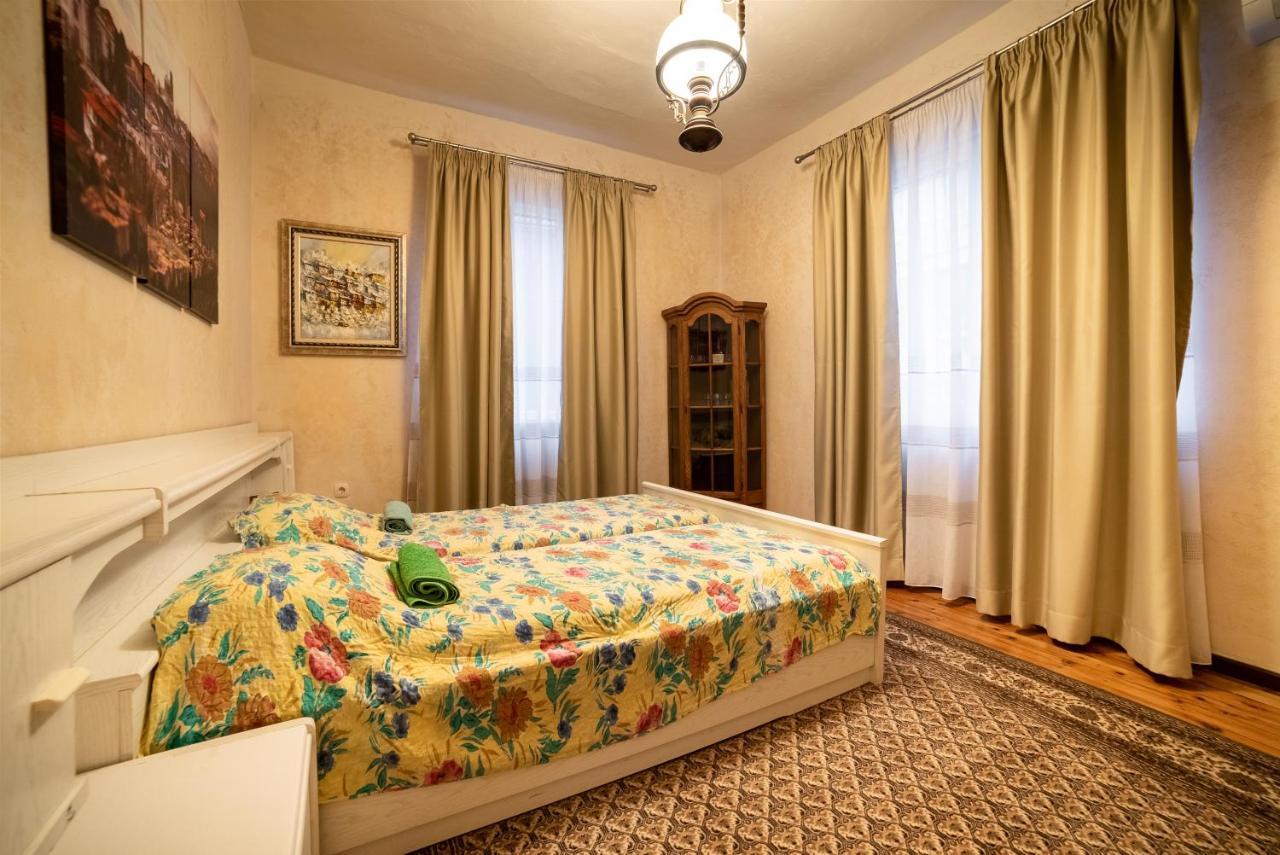Zlatanov Residence Veliko Tarnovo Kültér fotó